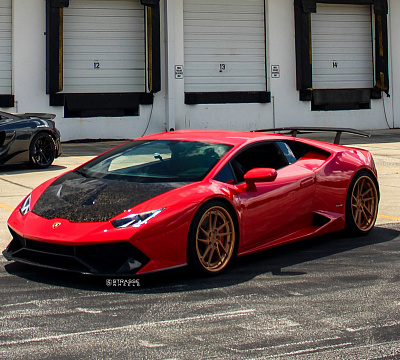 Фото дисков Strasse Wheels SV1T Deep Concave FS на Lamborghini Huracan