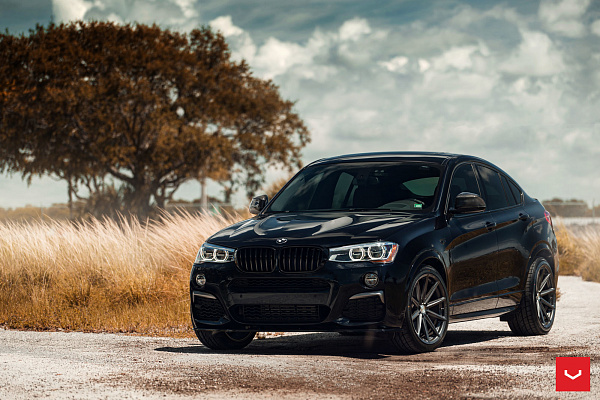 Фото дисков Vossen VFS-10 Глянцевый графит на BMW X4 (F26)