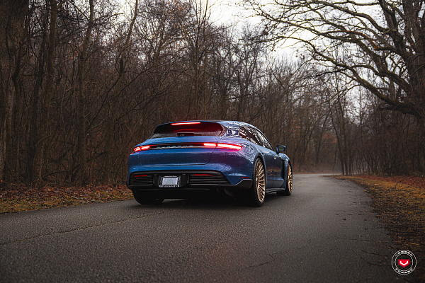 Фото дисков Vossen S17-13 Сатиновая шампань на Porsche Taycan I