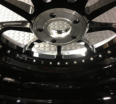 ADV.1 ADV10 Track Spec CS