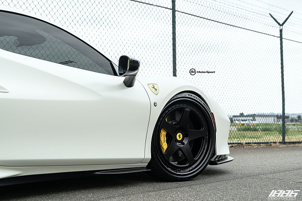 Фото дисков 1886 Wheels S005 Черный сатин на Ferrari F8