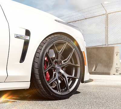 Фото дисков Vossen HF-5 на Cadillac CTS III