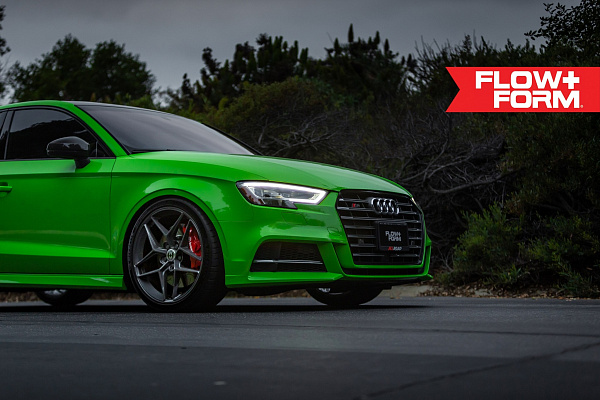 Фото дисков HRE FF11 Глянцевый темный лак на Audi A/S/RS 3 (8V)