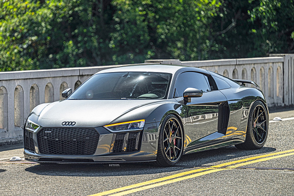 Фото дисков Strasse Wheels SM5R Deep Concave FS Черный глянец на Audi R8 (4S)