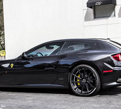 Фото дисков CEC C26 на Ferrari FF