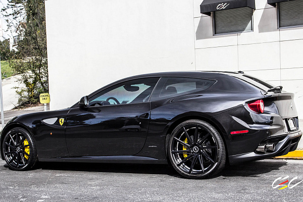 Фото дисков CEC C26 Черный сатин на Ferrari FF