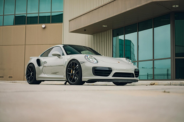 Фото дисков HRE R101 Lightweight Черный глянец на Porsche 911 VII