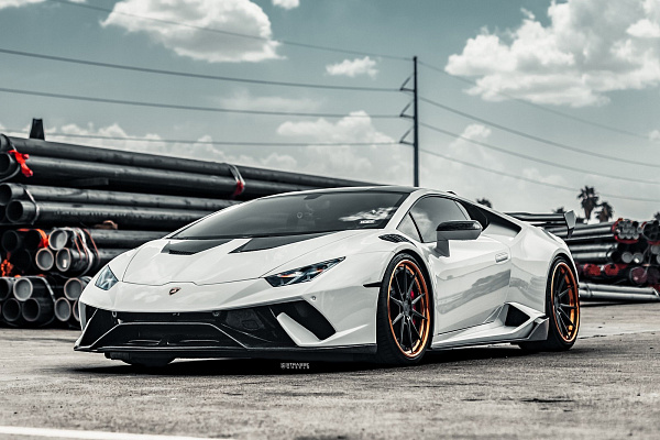 Фото дисков Strasse Wheels SV10 Deep Concave FS Другой цвет на Lamborghini Huracan