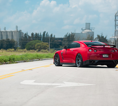 Фото дисков Vossen VFS-6 на Nissan GT-R