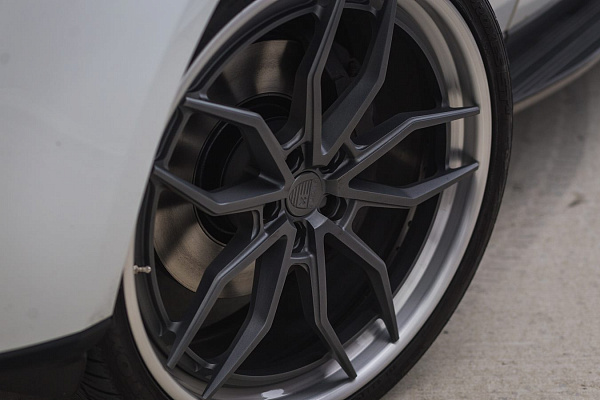 Фото дисков Anrky AN31 Сатиновый графит на Range Rover IV