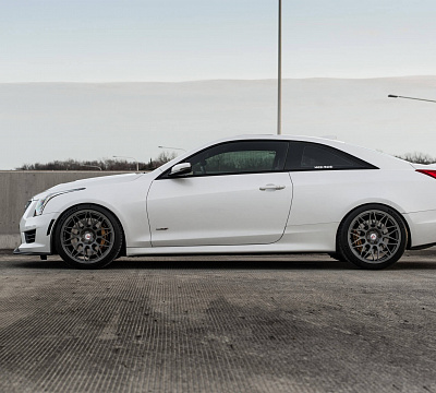 Фото дисков HRE 300M на Cadillac ATS