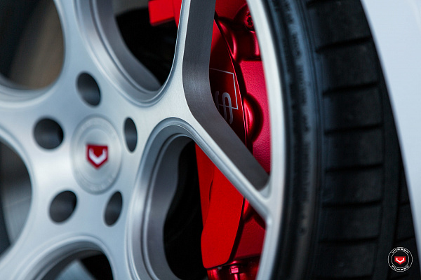 Фото дисков Vossen CG-205 Сатиновый лак на Audi A/S 8 (D4)
