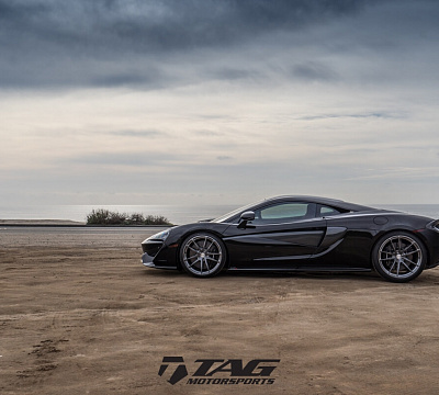Фото дисков HRE P104 на McLaren 570S