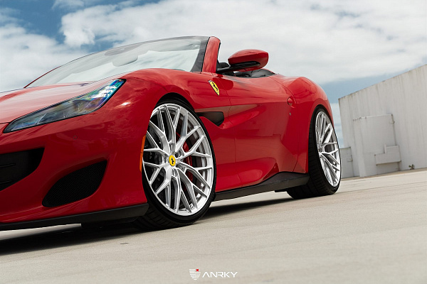 Фото дисков Anrky AN10 Глянцевый лак на Ferrari Portofino