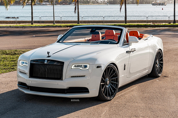 Фото дисков Strasse Wheels SV15T Deep Concave Duoblock RR Черный глянец на Rolls-Royce Ghost I