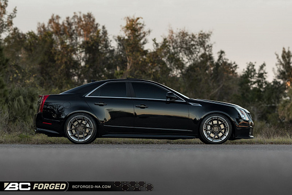 Фото дисков BC Forged HCS02 Глянцевый темный лак на Cadillac CTS II