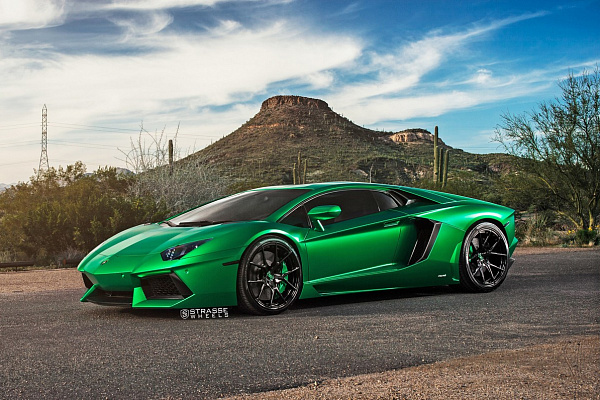 Фото дисков Strasse Wheels SM5R Deep Concave Monoblock Другой цвет на Lamborghini Aventador