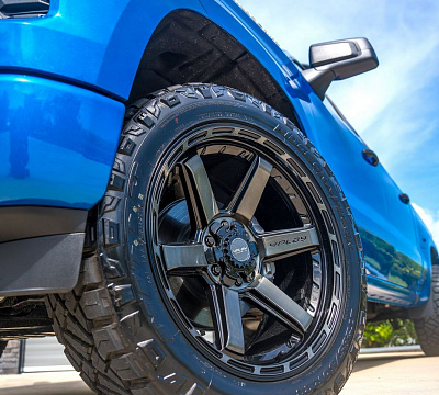 Фото дисков 4PLAY 4P63 на Chevrolet Silverado IV