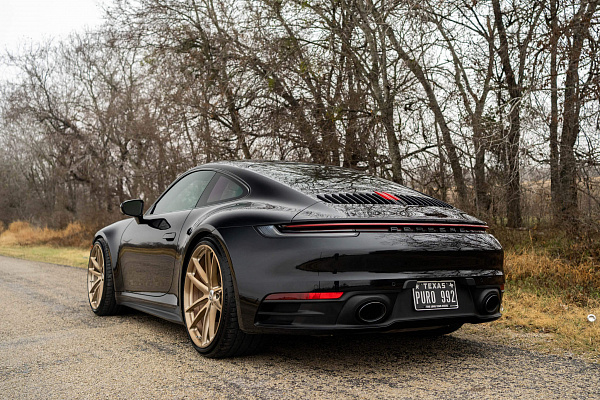 Фото дисков HRE P104 Глянцевая шампань на Porsche 911 VIII