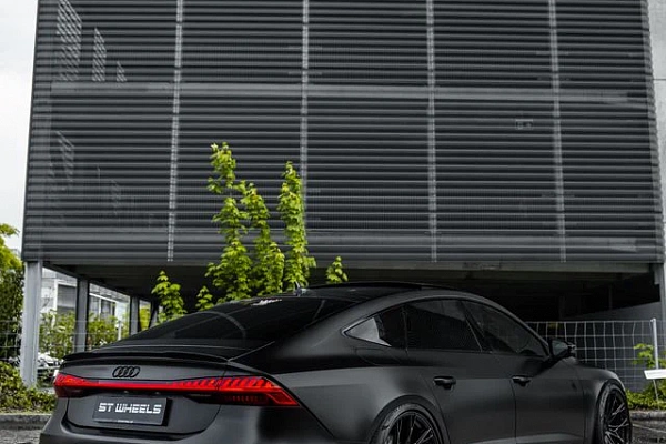 Фото дисков ST Wheels ST9 Черный глянец на Audi A/RS 7 (4K)