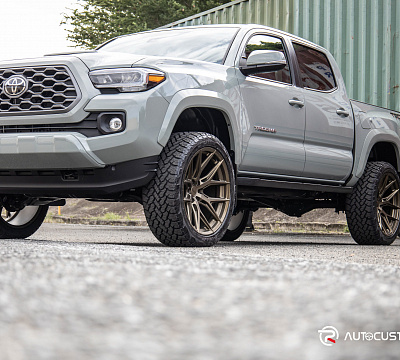 Фото дисков Vossen HF6-4 на Toyota Tacoma III