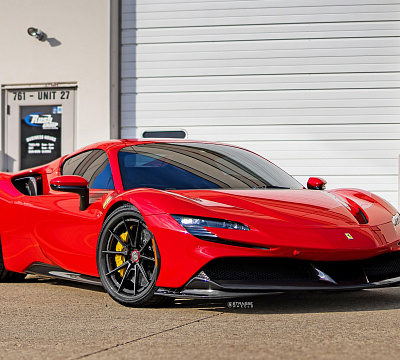 Фото дисков Savini SV10 на Ferrari SF90