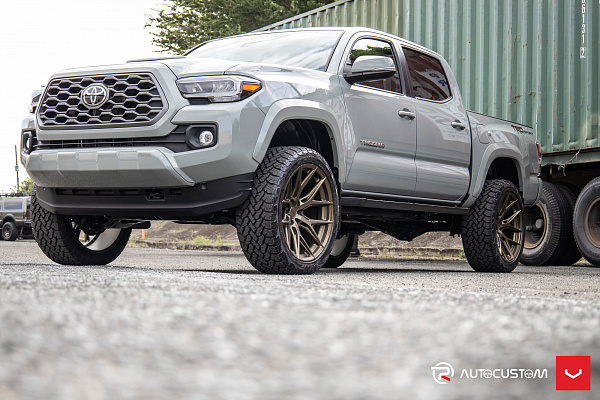 Фото дисков Vossen HF6-4 Глянцевое темное золото на Toyota Tacoma III