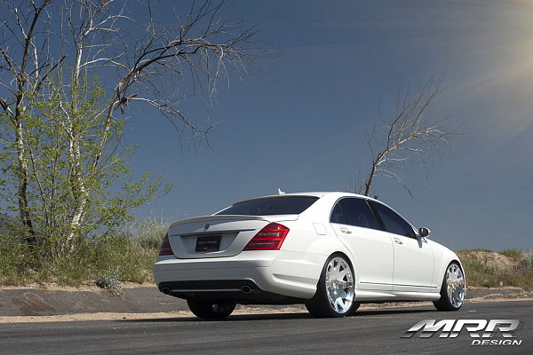 Фото дисков MRR HR3 Полированный лак на Mercedes-Benz S-Class (W221)