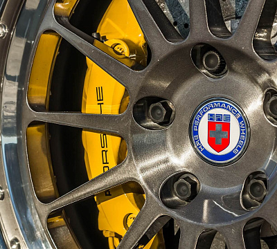 Фото дисков HRE 303 на Porsche 911 VII