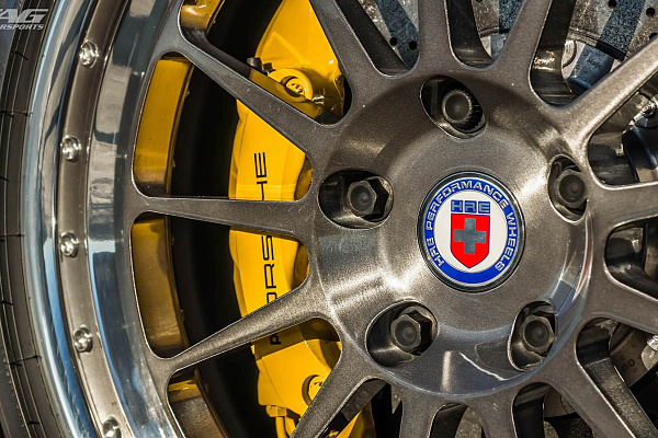 Фото дисков HRE 303 Глянцевый темный лак на Porsche 911 VII