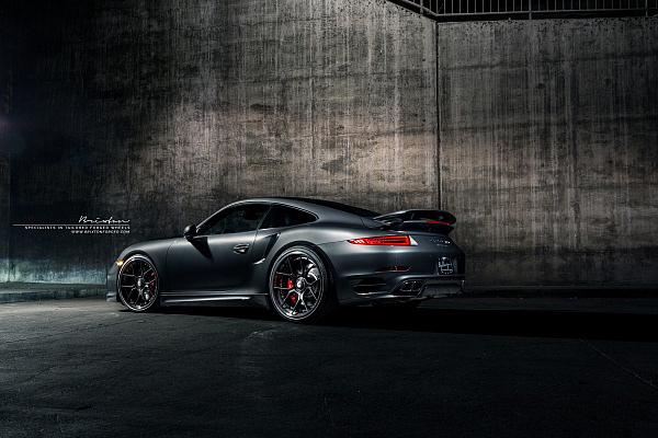 Фото дисков Brixton Forged CM5-R Черный сатин на Porsche 911 VII