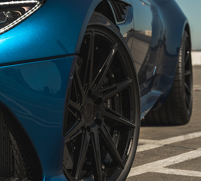Фото дисков CEC C26 на Aston Martin DBS 3