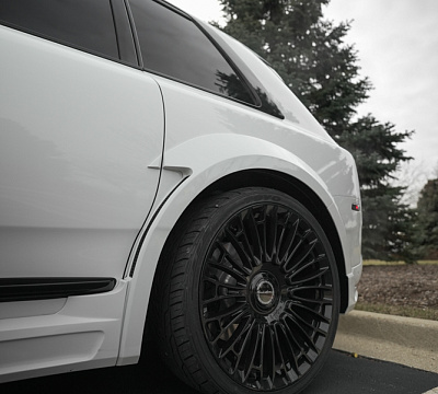 Фото дисков Brixton Forged LX01 на Rolls-Royce Cullinan