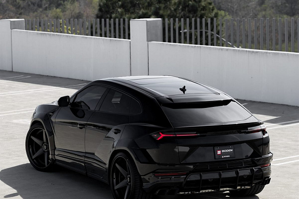 Фото дисков Anrky RS5.3 Черный сатин на Lamborghini Urus