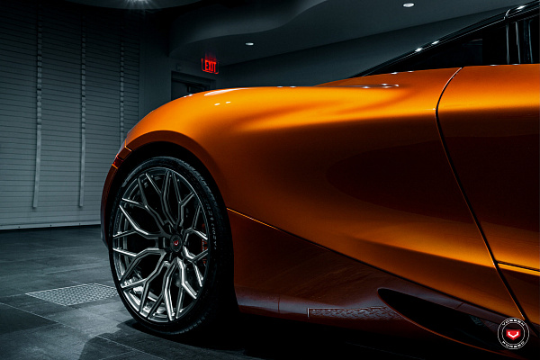 Фото дисков Vossen S17-01 Глянцевый темный лак на McLaren 720S