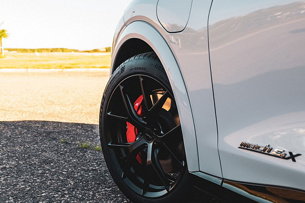 Фото дисков MRR FS06 Черный сатин на Ford Mustang Mach-E