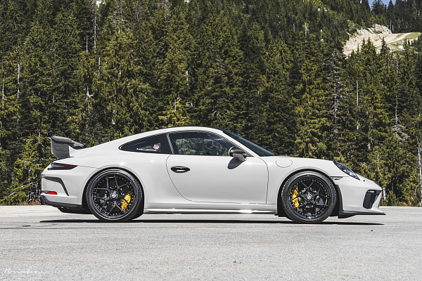 Фото дисков Brixton Forged PF7 Черный глянец на Porsche 911 VII