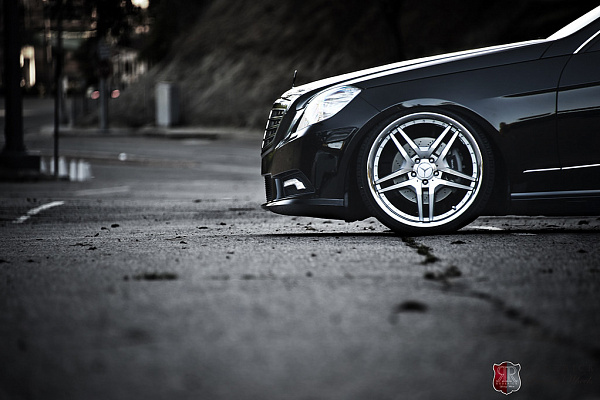 Фото дисков MRR RW2 Серебро на Mercedes-Benz E-Class (W212, S212, C207)