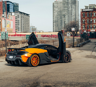 Фото дисков Brixton Forged FDE11 Aerotech на McLaren 600