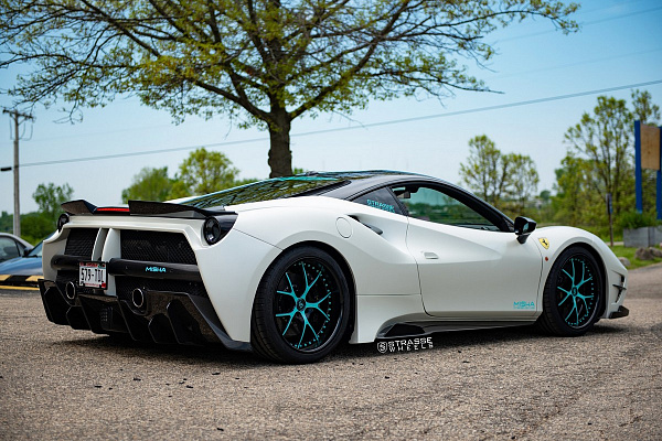 Фото дисков Strasse Wheels SM5R Signature Другой цвет на Ferrari 488