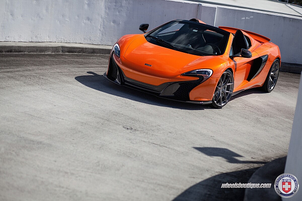 Фото дисков HRE P101 Глянцевый темный лак на McLaren 650S