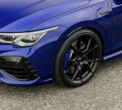 Фото дисков Rotiform KPR на Volkswagen Golf VIII