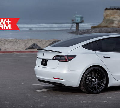 Фото дисков HRE FF01 на Tesla Model 3