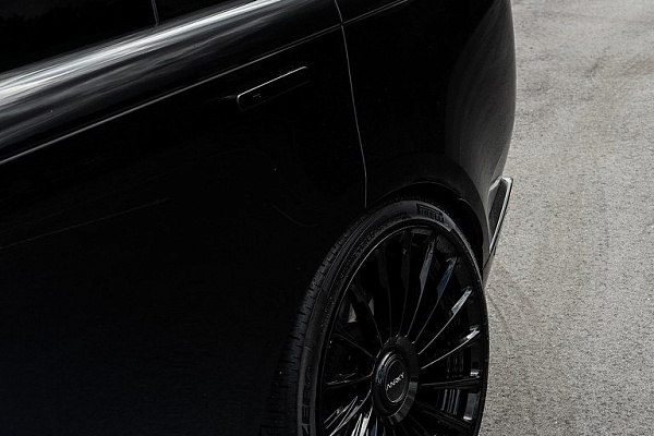 Фото дисков Anrky RF-182 Черный глянец на Range Rover V