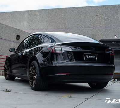 Фото дисков Vossen HF-2 на Tesla Model 3
