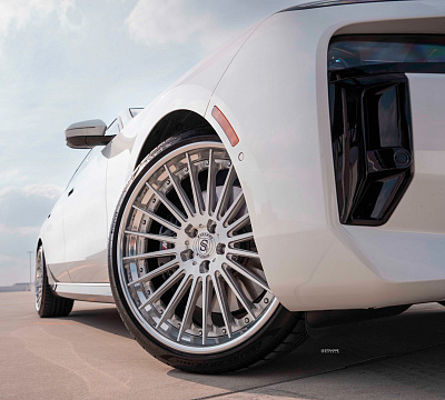 Фото дисков Strasse Wheels SV20 Deep Concave FS на BMW 7 (G70)