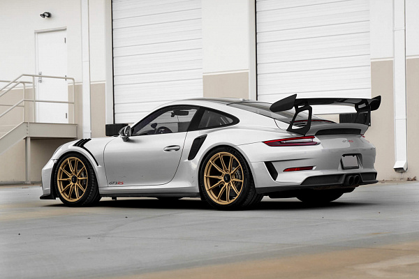 Фото дисков HRE P104SC Сатиновое золото на Porsche 911 VII