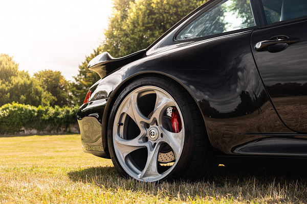 Фото дисков HRE 522M Серебро на Porsche 911 IV