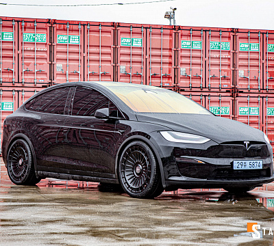 Фото дисков Vossen S21-12 на Tesla Model X