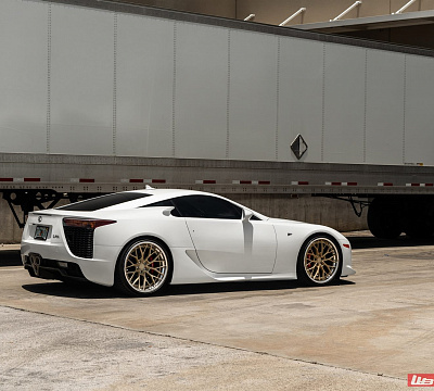 Фото дисков Anrky AN30 на Lexus LFA